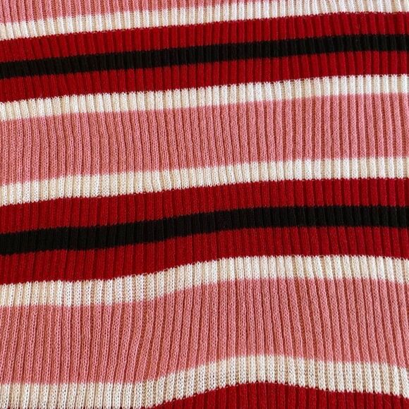 EUC Sweet Little Pink and Red Daisy Street Short Sleeve Sweater - Picture 6 of 9